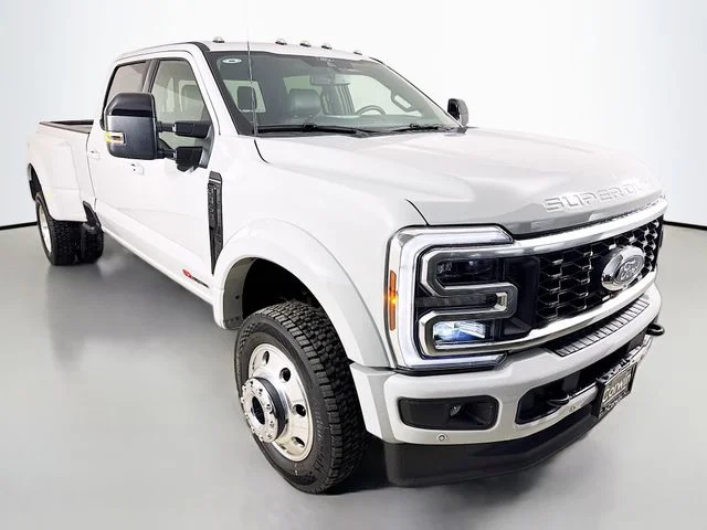 2026 Ford F-450 Platinum 4x4 Crew Cab 8' Box DRW's photo