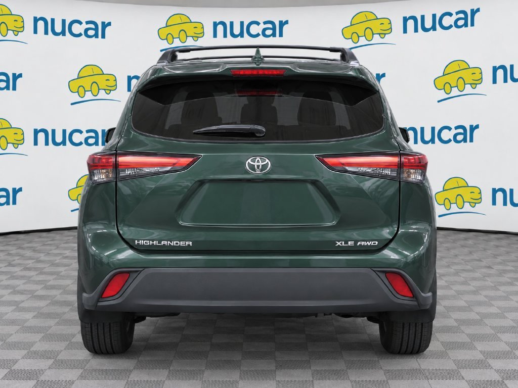 Used 2024  Toyota XLE image 7