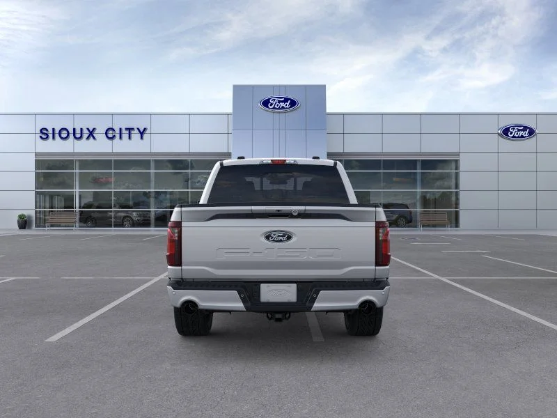 New 2026 Iconic Silver Metallic Ford XLT image 5