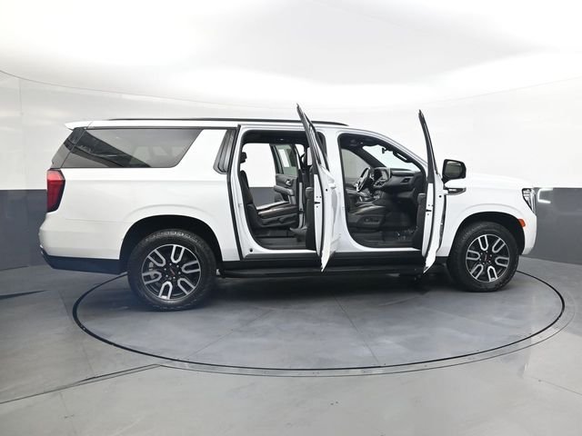 Used 2021  GMC AT4 image 43