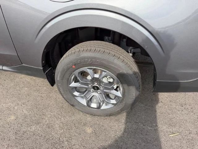 New 2026 Carbonized Gray Metallic Ford XLT image 30