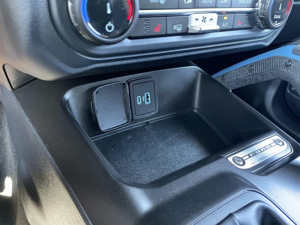 Used 2022 Black Ford Wildtrak image 30