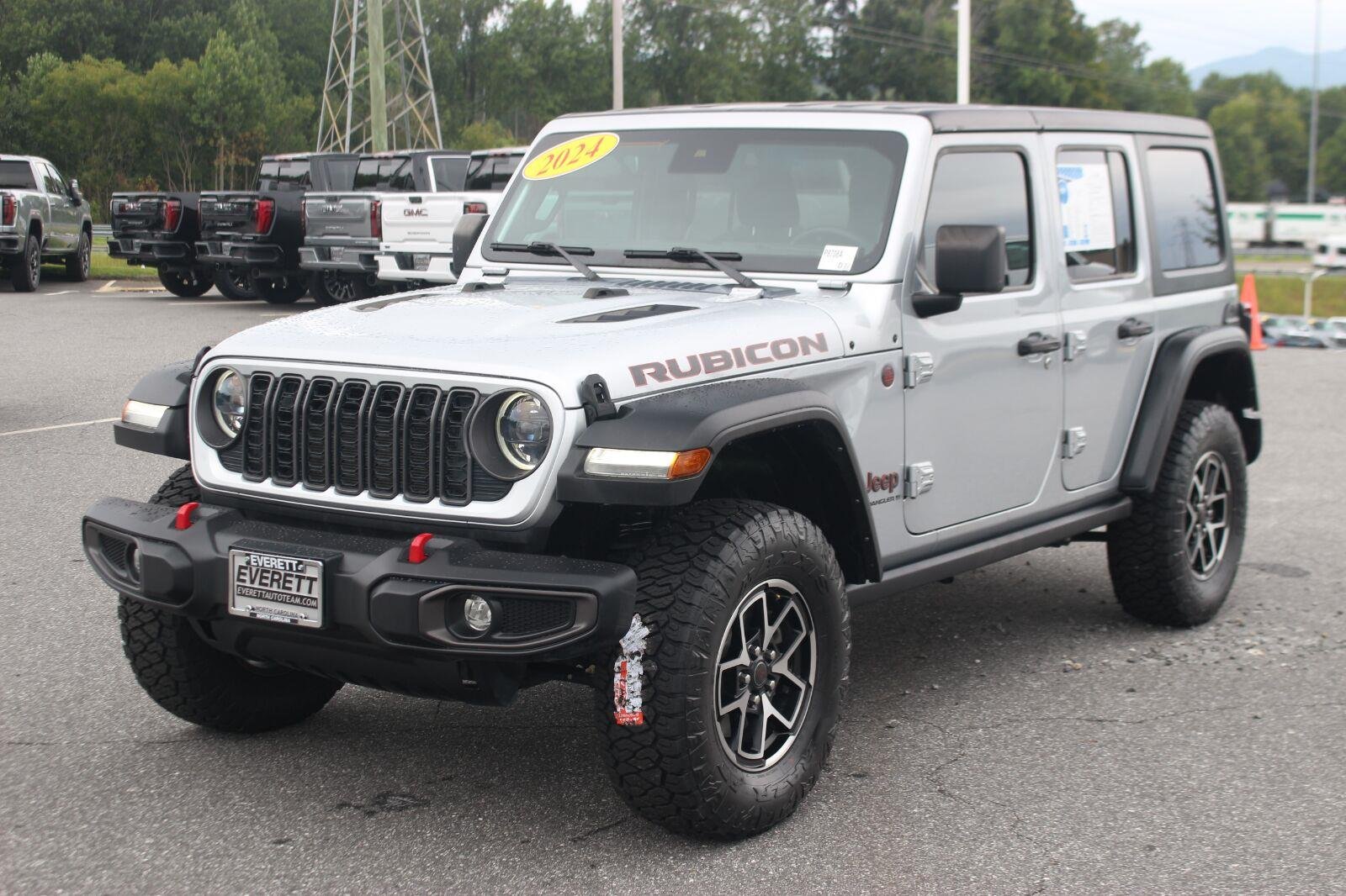 Used 2024 White Jeep Rubicon image 3