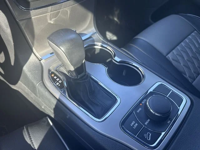 Used 2021 Black Jeep Laredo E image 19