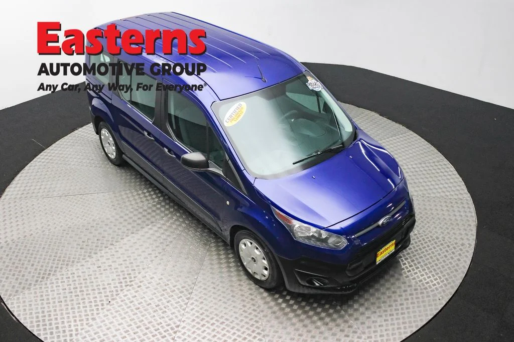 Used 2017 Blue Ford XL image 3