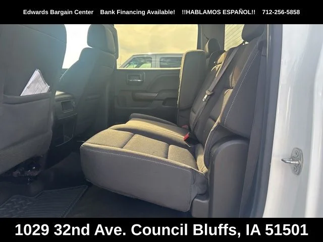 Used 2017 White GMC SLE image 9