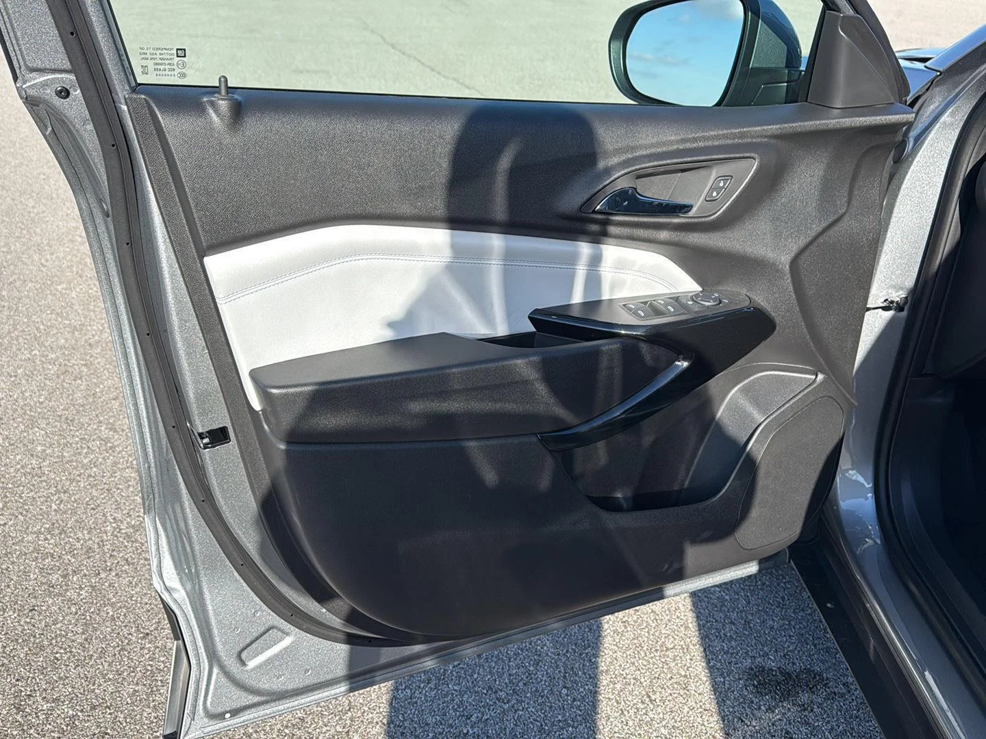 New 2026 Sterling Gray Metallic Chevrolet LT image 17