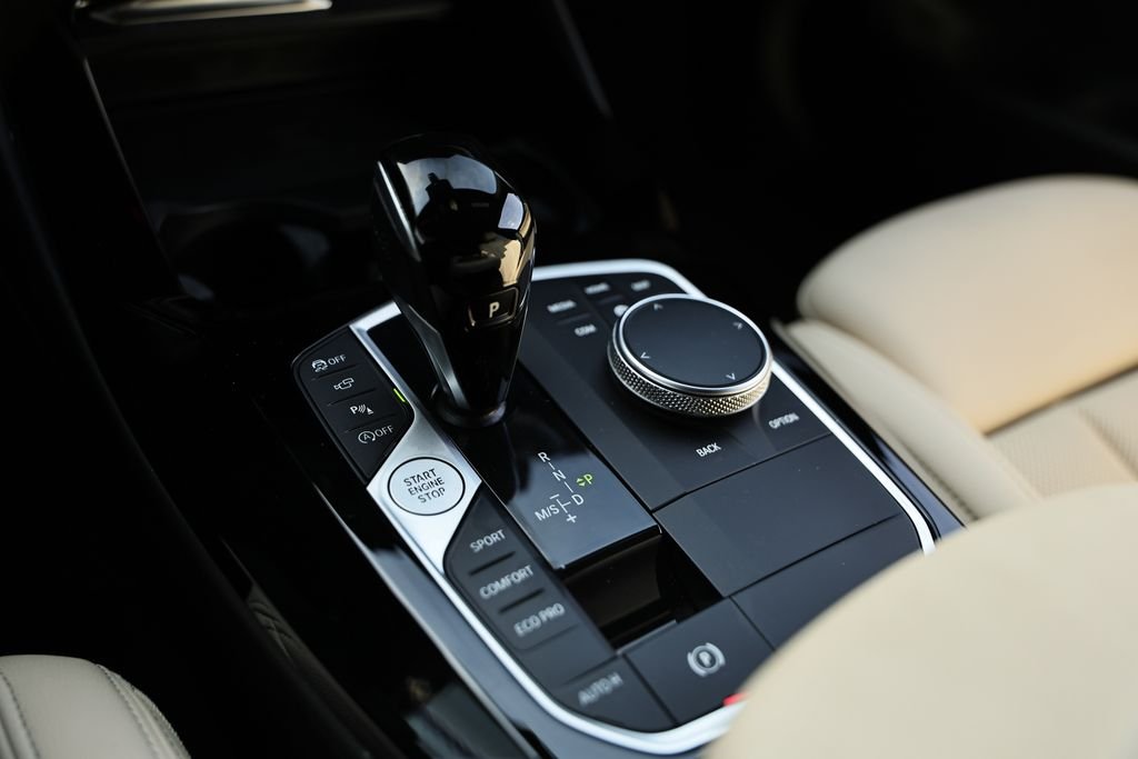 Used 2024 Mineral White Metallic BMW sDrive30i image 38