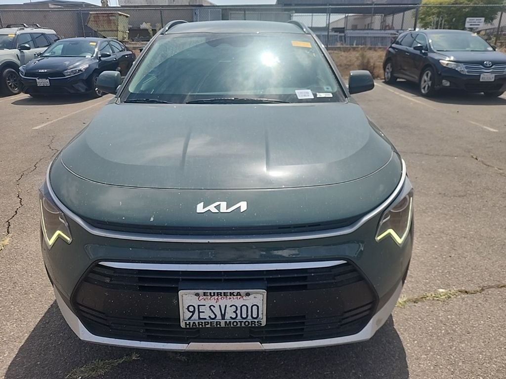 Used 2023 Green Kia EX image 2