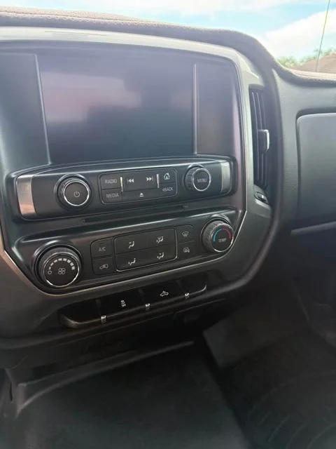 Used 2018  Chevrolet LT image 15