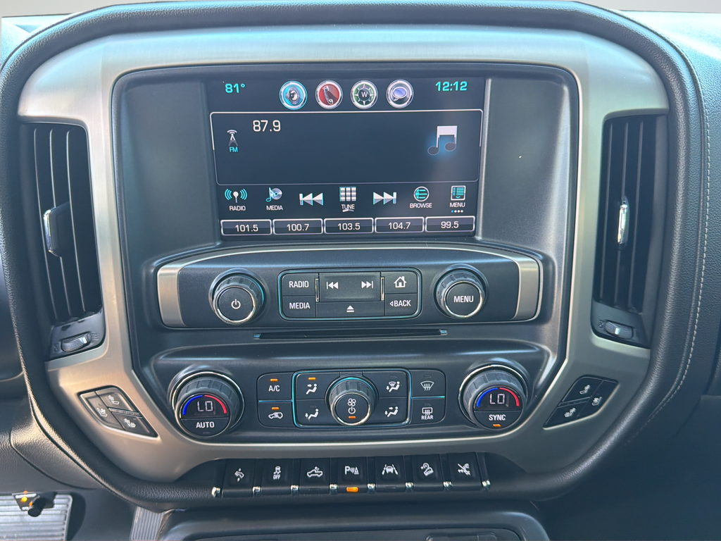 Used 2017 White GMC Denali image 36