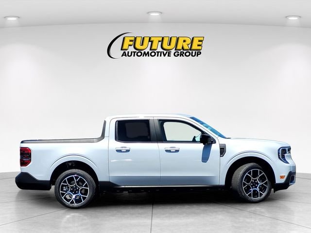 Used 2025 White Ford Lariat image 3