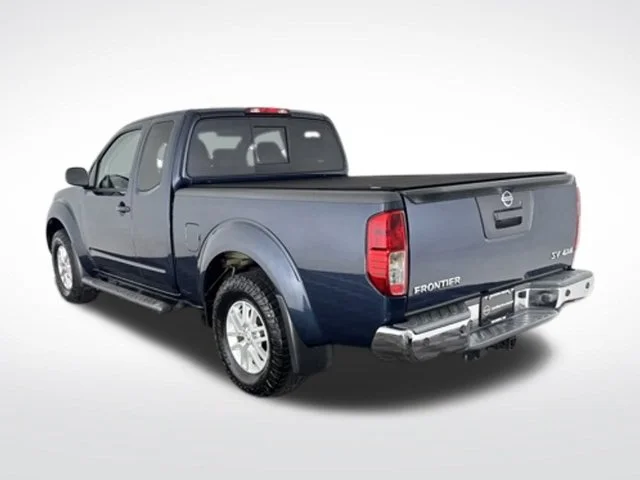 Used 2020 Blue Nissan SV image 13