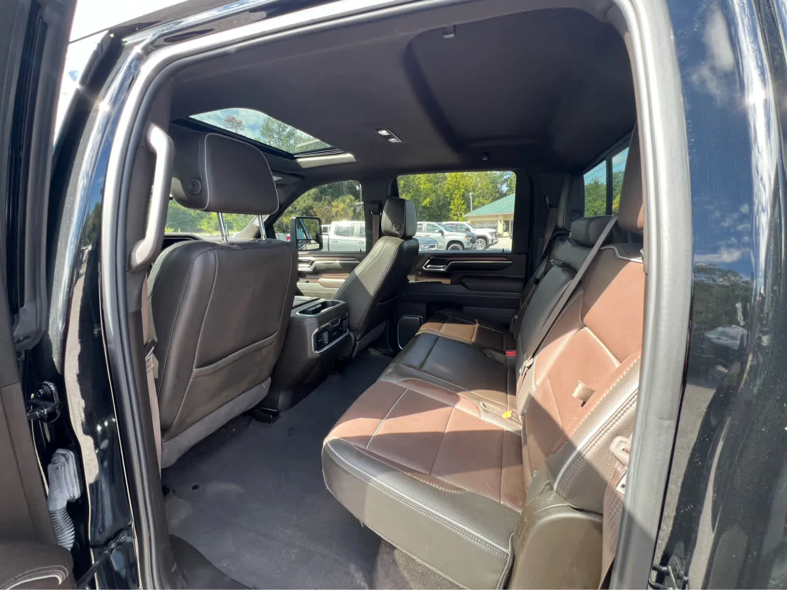 Used 2024 Onyx Black GMC Denali image 5