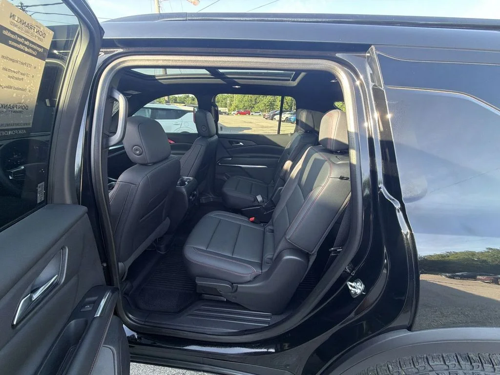 Used 2025 Black Chevrolet Z71 image 22