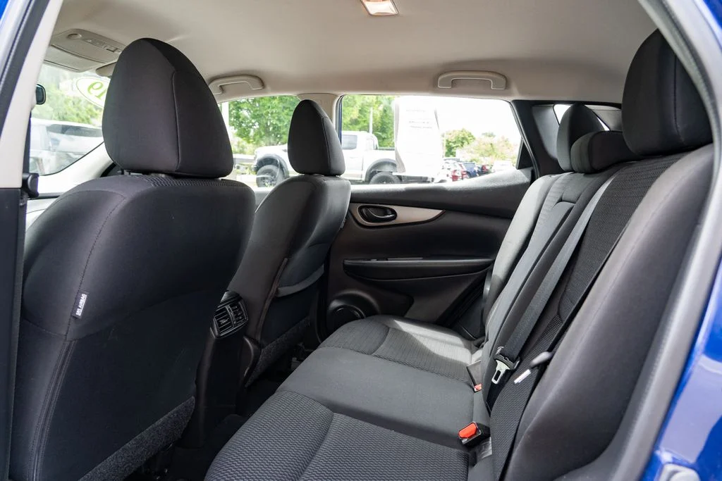Used 2019 Blue Nissan S image 22