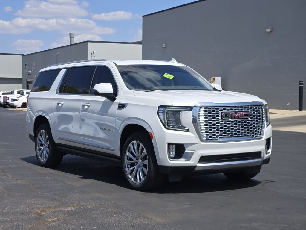 Used 2024 White GMC Denali image 3