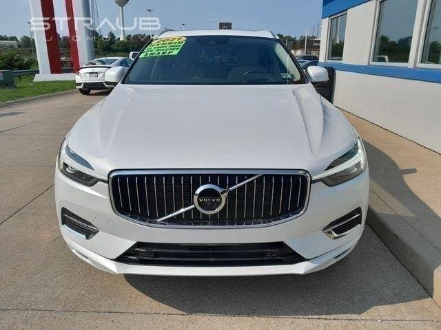 Used 2021 Crystal White Metallic Volvo Inscription image 4