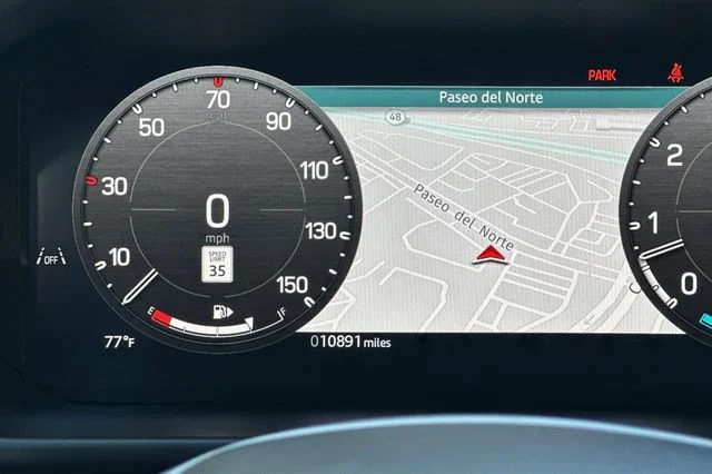 Certified Used 2025 Green Land Rover S image 26
