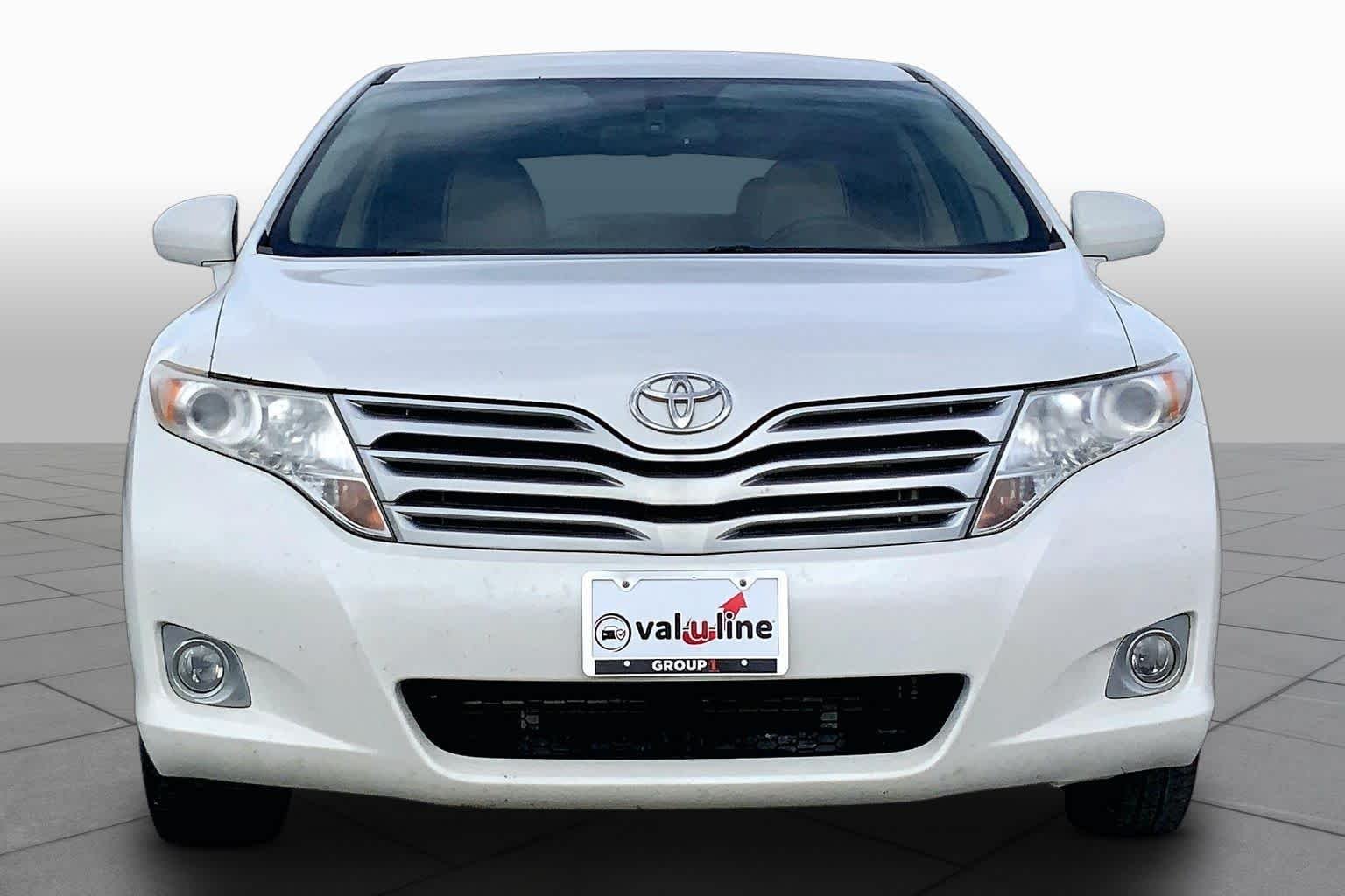 Used 2010 Blizzard Pearl Toyota  image 3