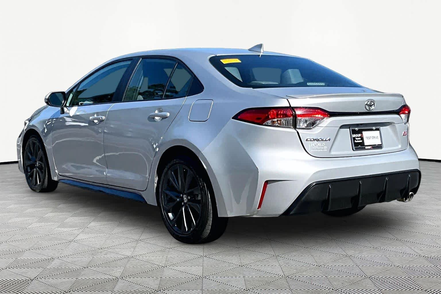 Used 2025 Classic Silver Metallic Toyota SE image 12