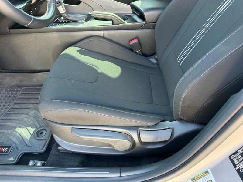 Used 2025 Fluid Metal Hyundai SEL Sport image 18