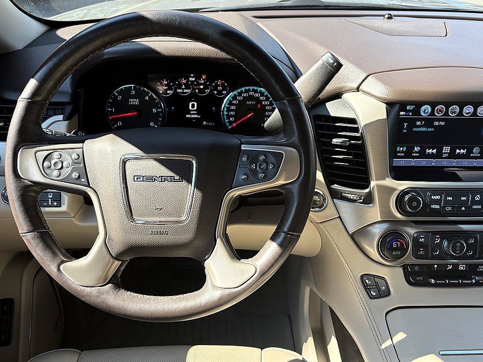 Used 2018 Mineral Metallic GMC Denali image 17