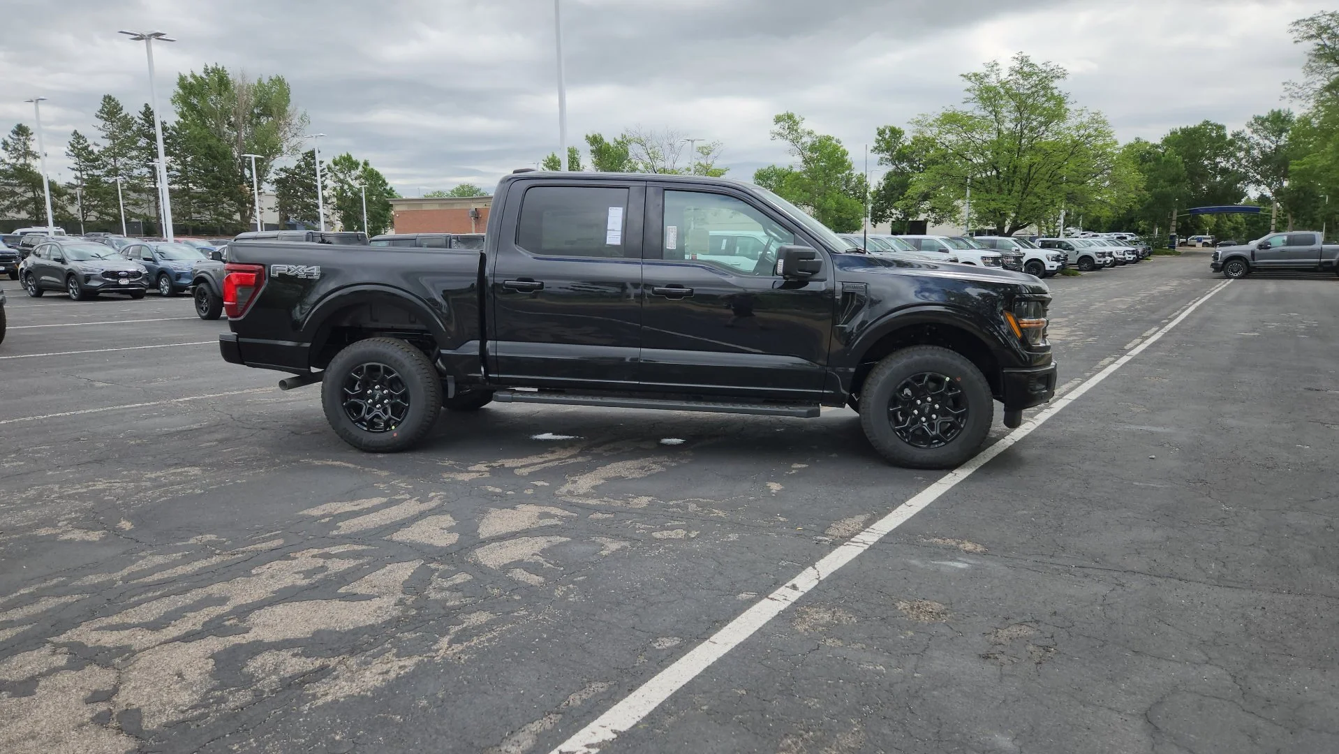 New 2026 Agate Black Metallic Ford XLT image 16