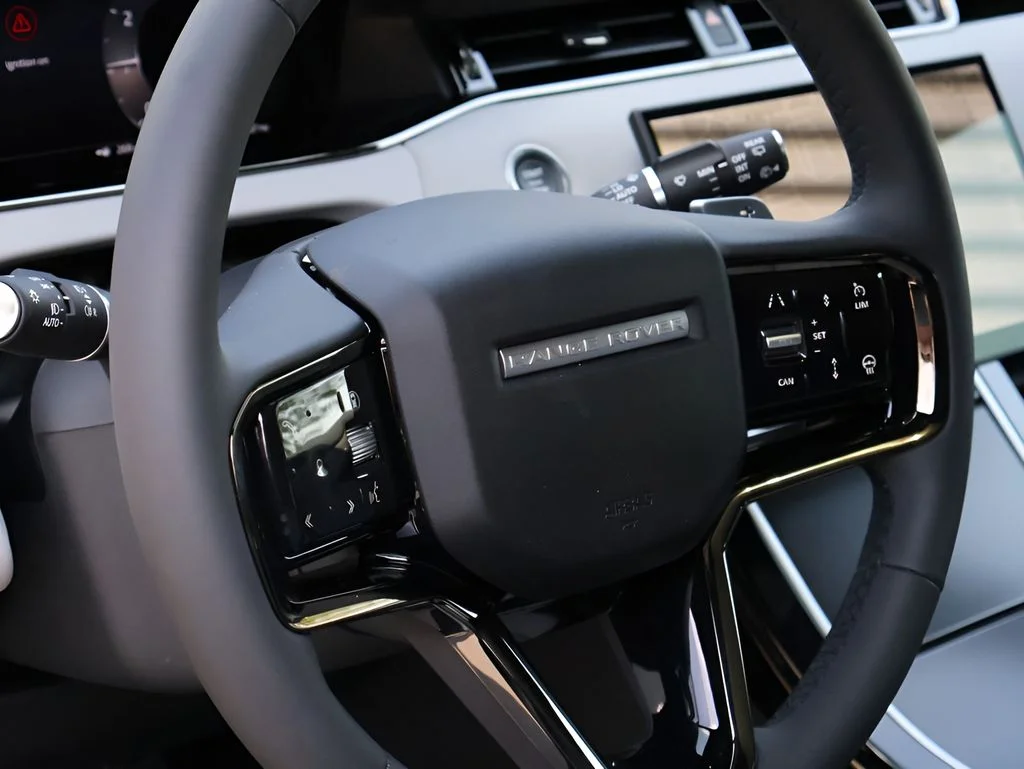 New 2026 Tribeca Blue Metallic Land Rover Hoxton Edition image 18