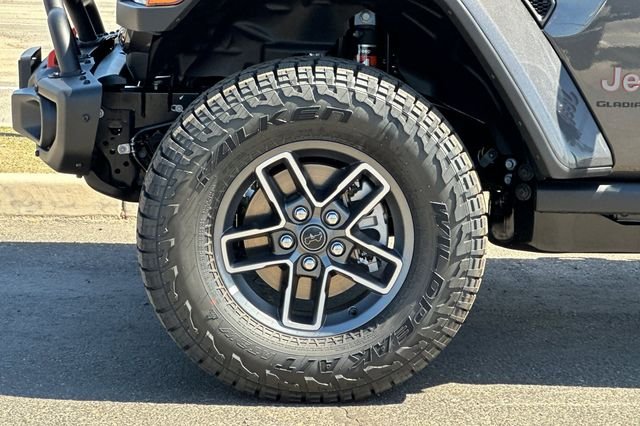 New 2026 Granite Crystal Metallic Clearcoat Jeep Mojave X image 24