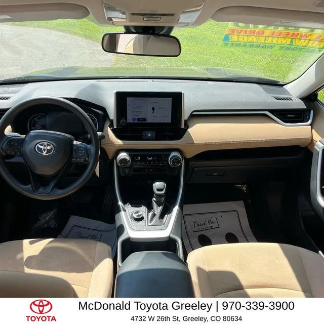 2023 Toyota RAV4 LE - Photo 7