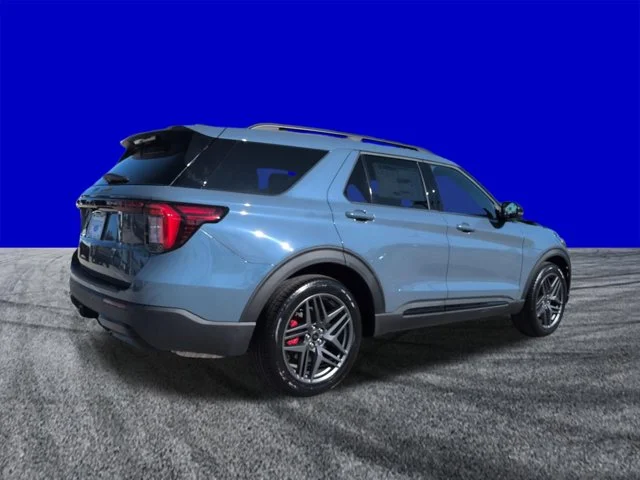 New 2026 Vapor Blue Metallic Ford ST-Line image 4