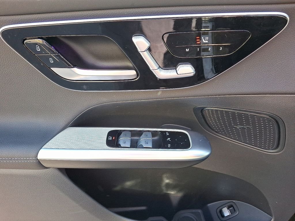 2025 Mercedes-Benz GLC Base - Photo 12