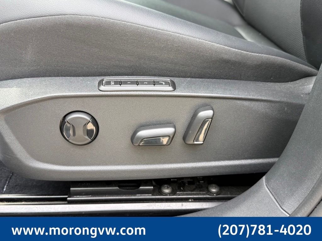 Used 2022 Blue Volkswagen Pro S image 23
