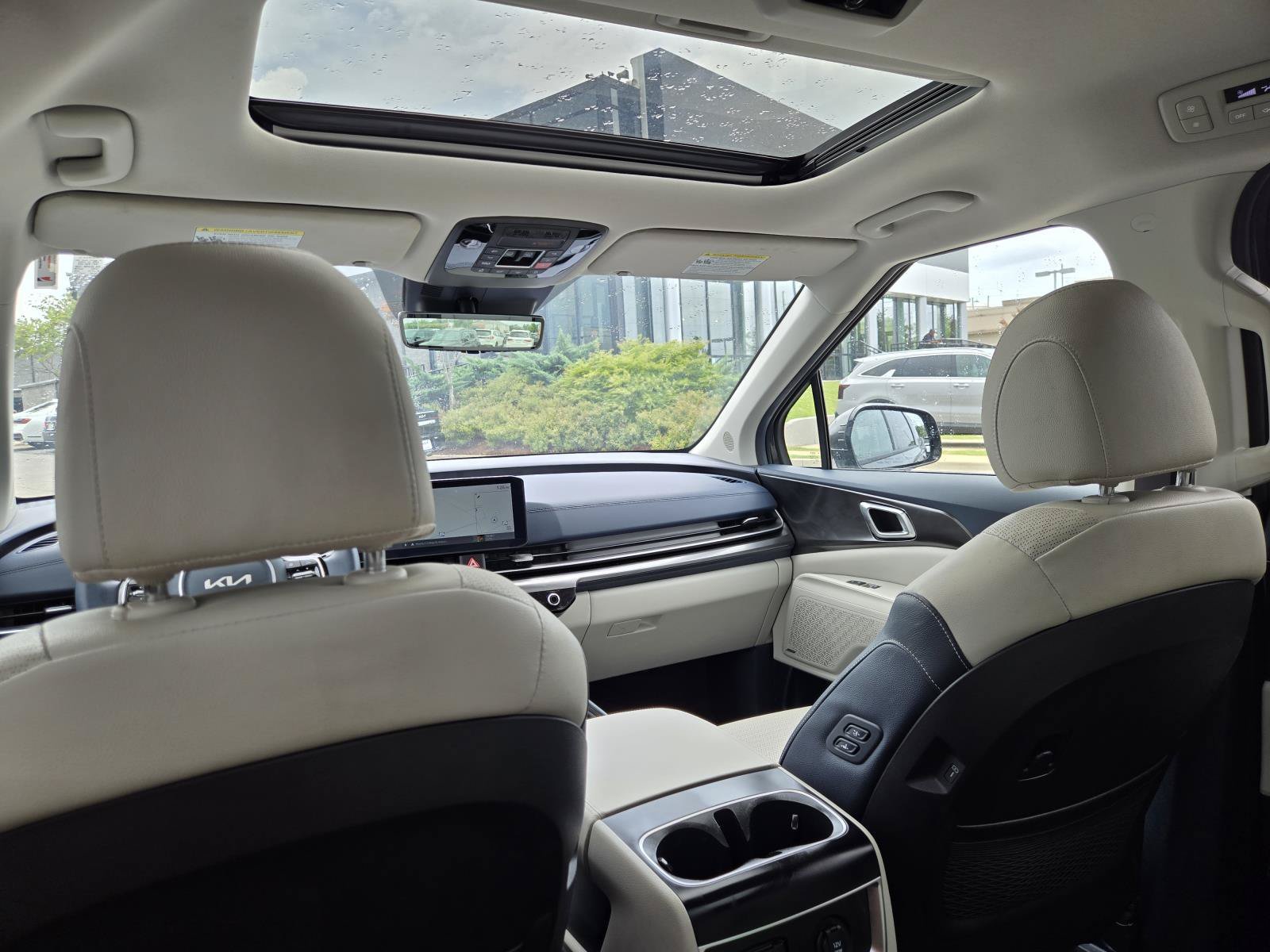 2025 Kia Carnival SX Prestige - Photo 17