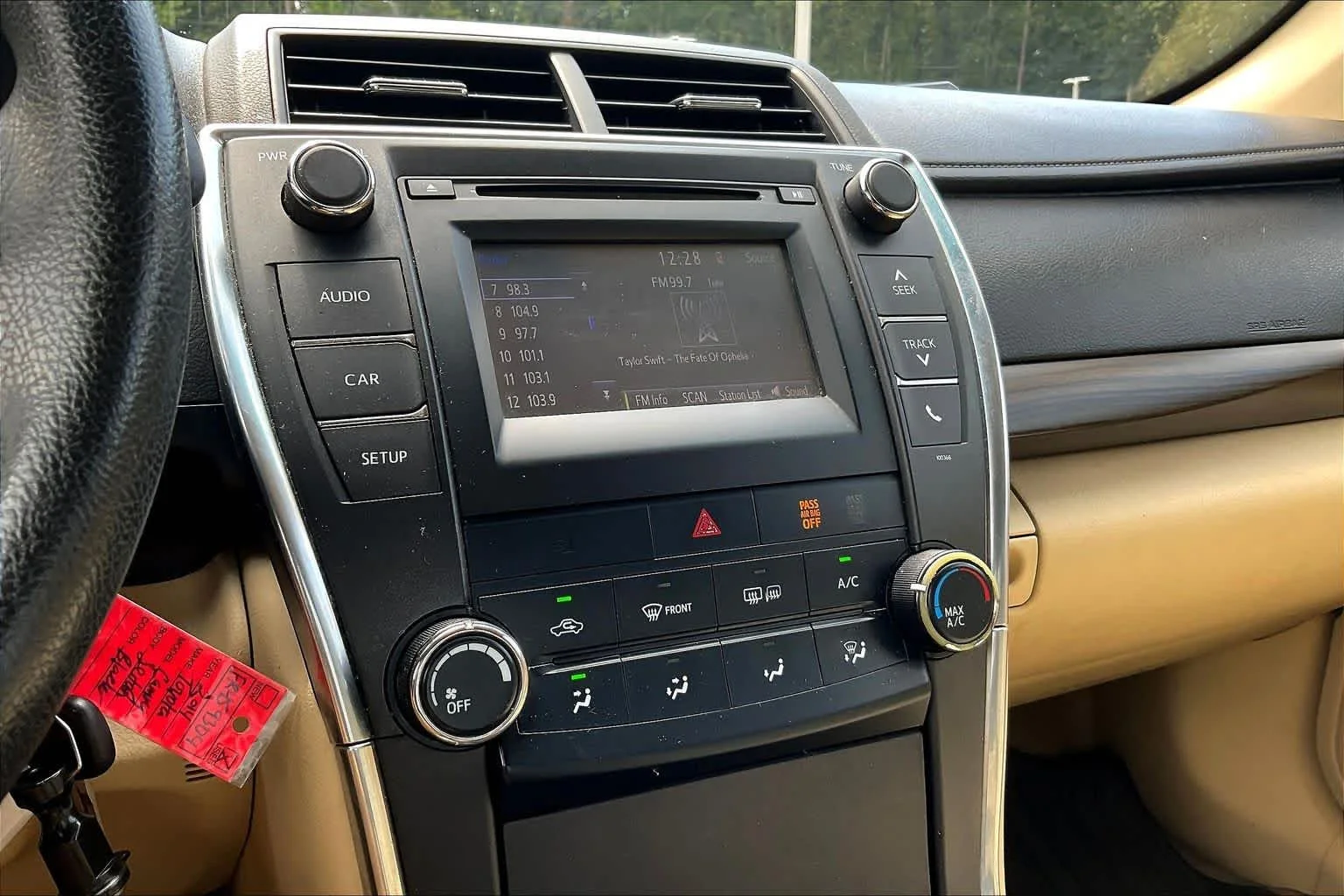 Used 2015 Attitude Black Toyota LE image 32