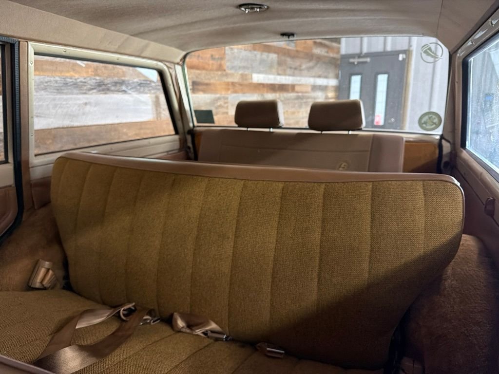 Used 1985  Jeep Base image 15