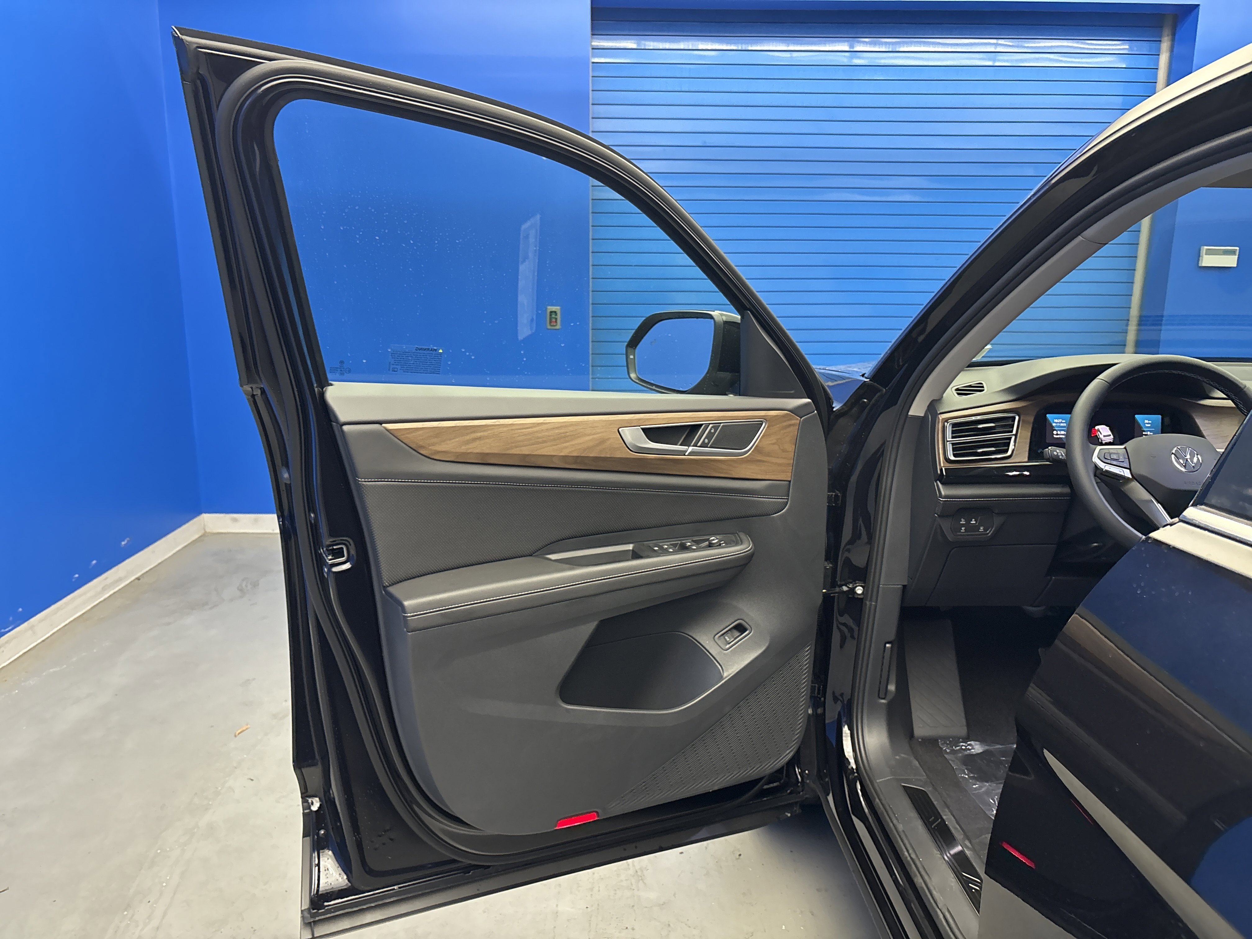 2026 Volkswagen Atlas SE w/Tech - Photo 9