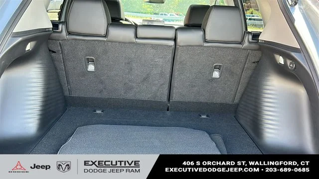 Used 2025  Acura Base image 27