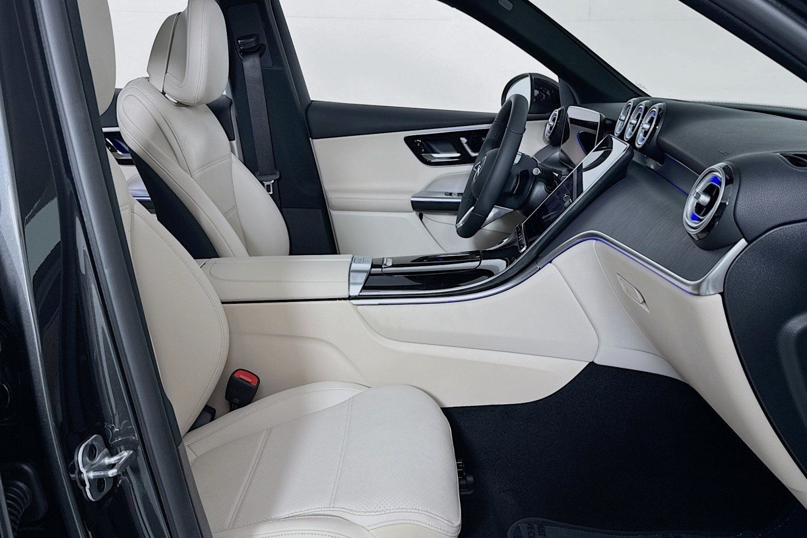 2026 Mercedes-Benz GLC Base - Photo 6