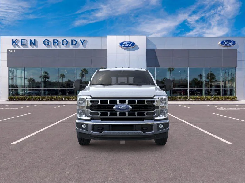 New 2026 Oxford White Ford XL image 7