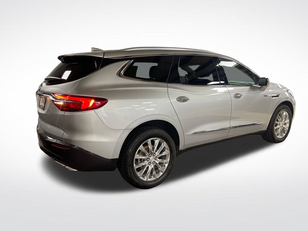 Used 2021 Includes Spectra Gray lower exterior accent color.) Buick Premium image 5