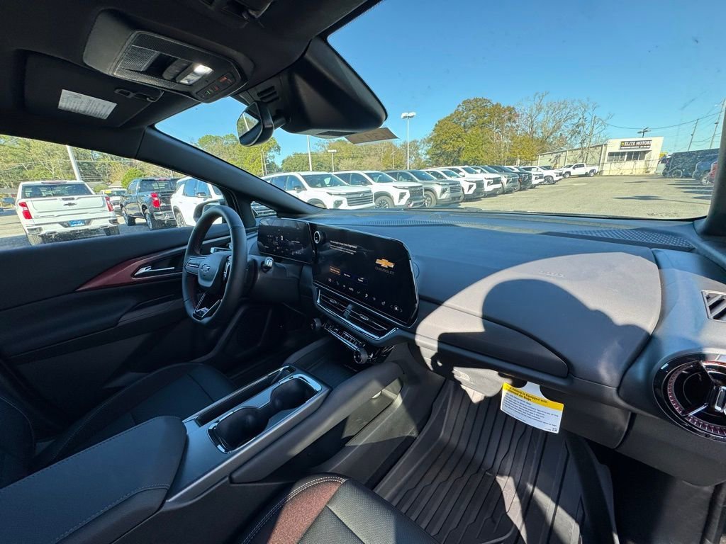 2026 Chevrolet Equinox EV RS - Photo 16