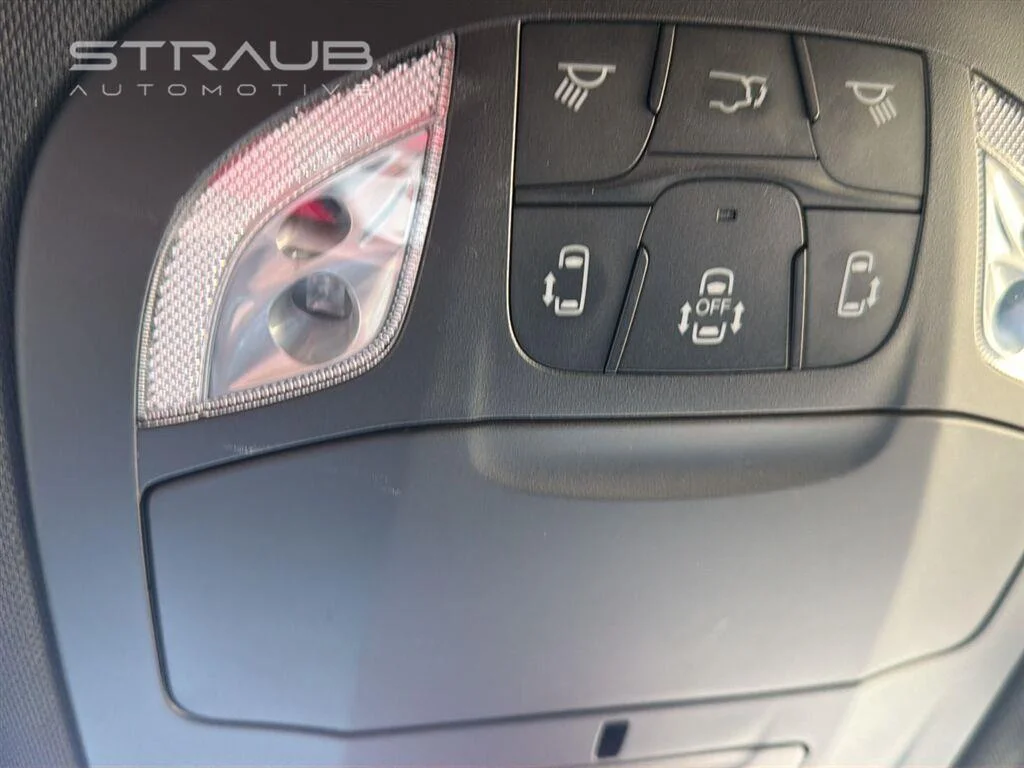 Used 2024 Silver Mist Clearcoat Chrysler Touring L image 18