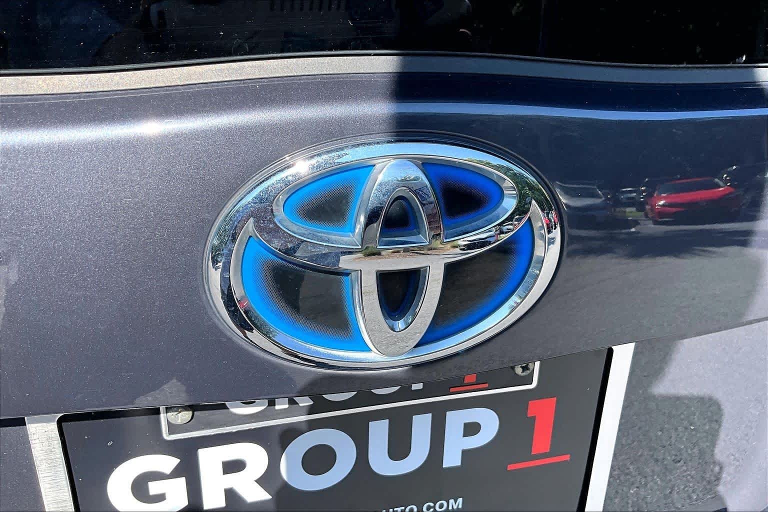 Used 2013 Winter Gray Metallic Toyota Two image 30