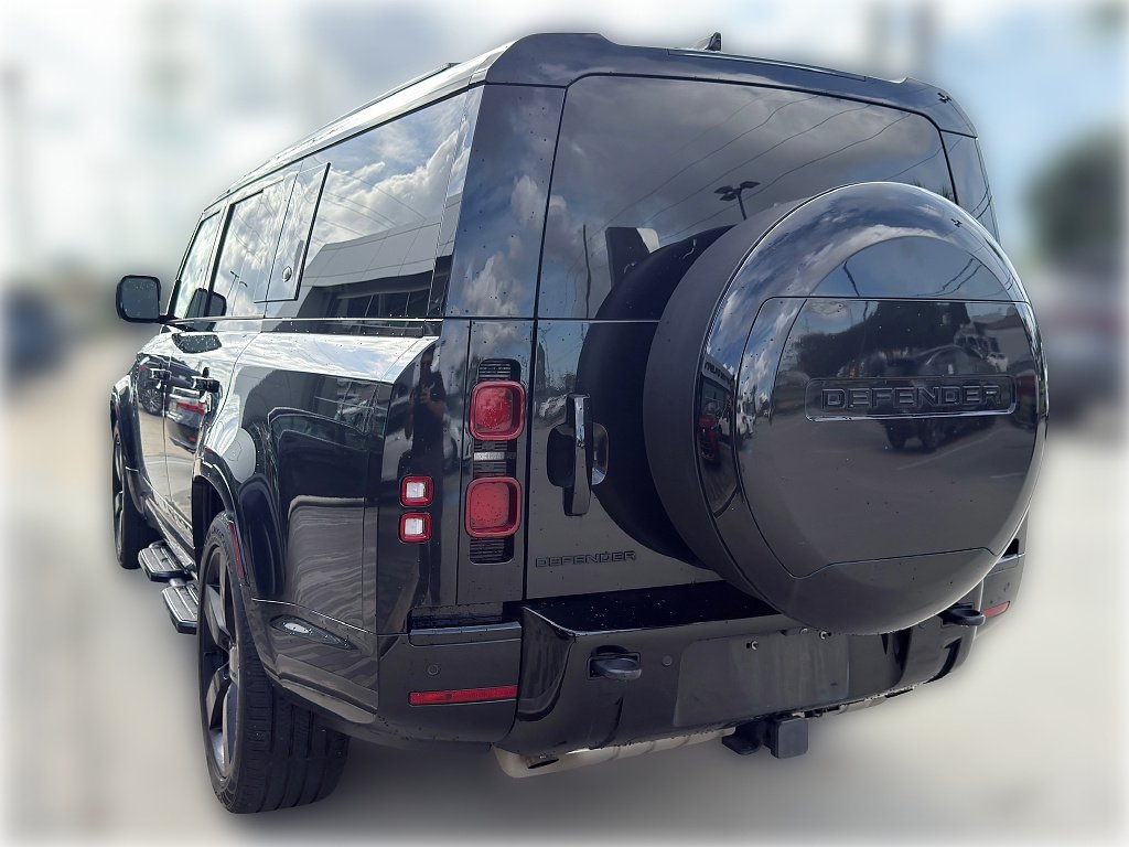 Used 2024 Santorini Black Metallic Land Rover 130 P400 X-Dynamic SE image 6