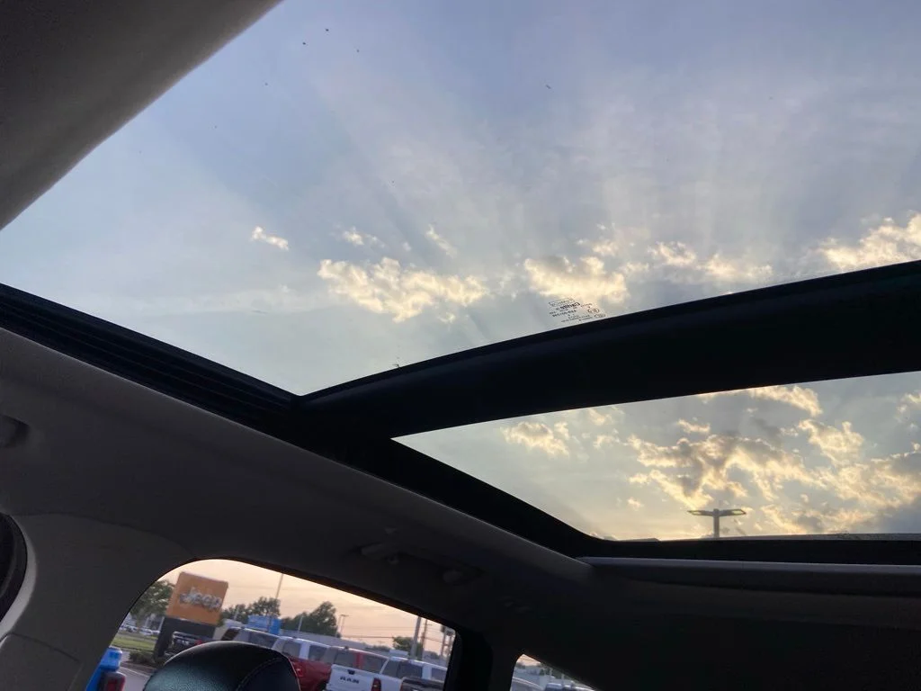 Used 2018 Gray Ford SEL image 36