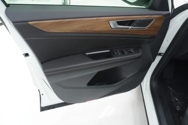 New 2026 Opal White Pearl Volkswagen 2.0T SE image 14