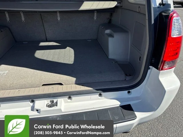 Used 2007 White Toyota Limited image 30