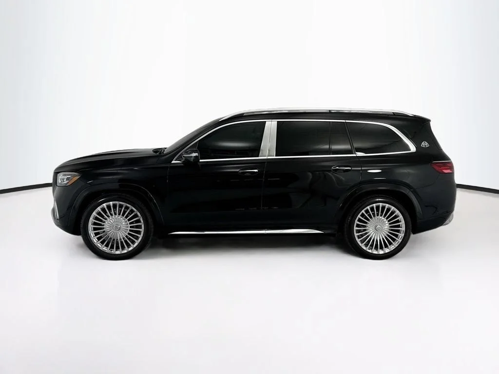 Used 2025  Mercedes-Benz Maybach GLS 600 image 8
